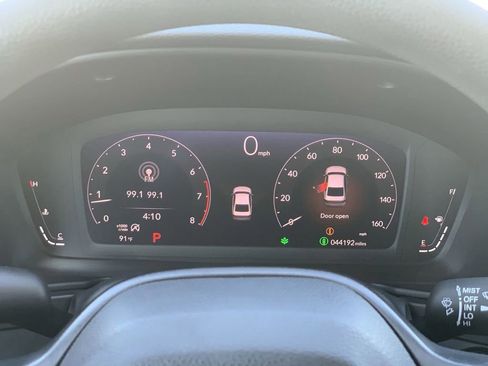Used 2023 Honda Accord EX image 8
