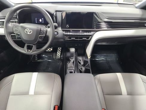 Used 2026 Toyota Camry SE w/ Convenience Package FWD image 16