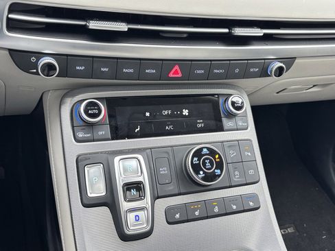 Used 2024 Hyundai Palisade Calligraphy image 11