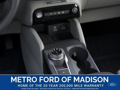 New 2025 Ford Escape SE w/ PHEV Premium Package FWD image 17