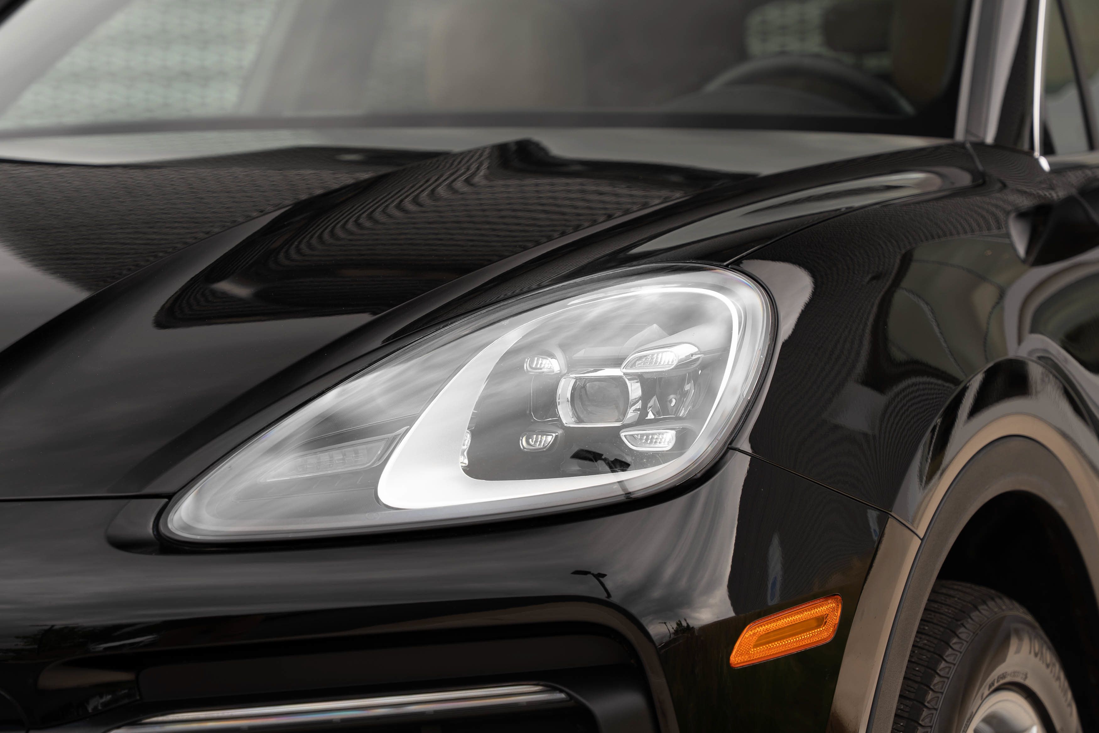 Used 2023 Porsche Cayenne AWD/4WD image 34