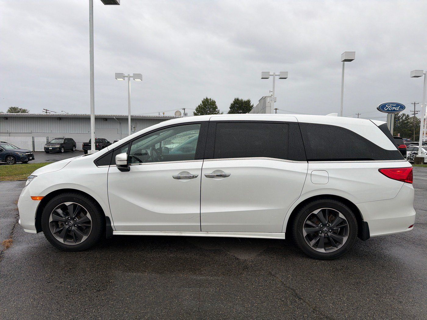 Used 2023 Honda Odyssey Elite image 5