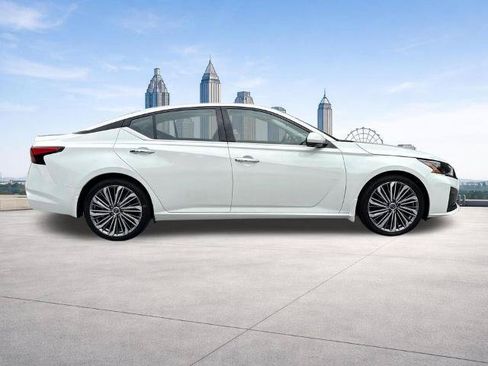 Certified 2025 Nissan Altima 2.5 SL FWD image 27