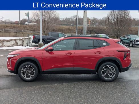 New 2026 Chevrolet Trax LT w/ Driver Confidence Package image 6