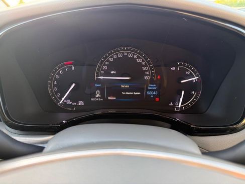 Used 2017 Cadillac XT5 Luxury w/ Driver Awareness Package FWD image 20