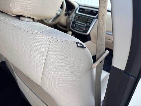 Used 2016 Nissan Altima 2.5 SV w/ Convenience Package image 24