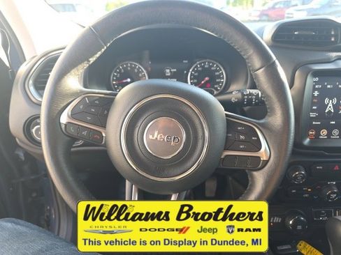 Certified 2022 Jeep Renegade Latitude w/ Convenience Group image 13