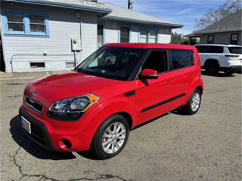 Used 2012 Kia Soul + image 3