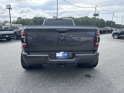 Used 2024 RAM 3500 Big Horn w/ Night Edition AWD/4WD image 6