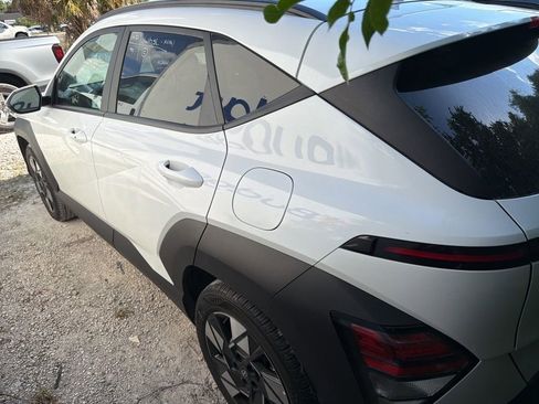Used 2025 Hyundai Kona SEL FWD image 5