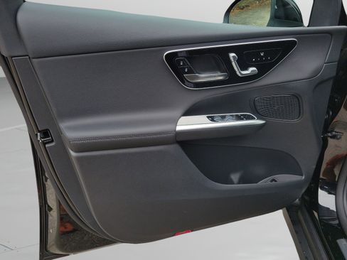Certified 2026 Mercedes-Benz GLC 300 image 17