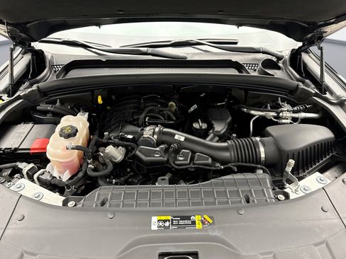 Used 2023 Jeep Grand Cherokee L Laredo image 27