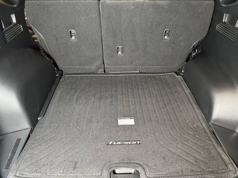Used 2025 Hyundai Tucson Limited AWD/4WD image 23