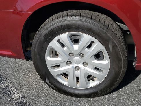 Used 2020 Dodge Grand Caravan SE w/ UConnect Hands-Free Group image 7