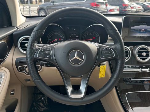 Used 2019 Mercedes-Benz GLC 300 w/ Premium Package image 22