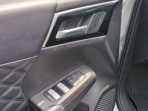 Used 2023 Mitsubishi Outlander SEL FWD image 15