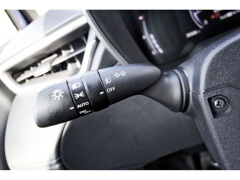 Used 2024 Toyota Corolla Cross XLE image 16