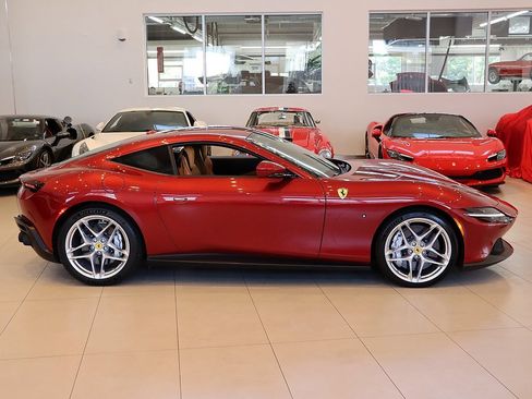 Certified 2022 Ferrari Roma image 31