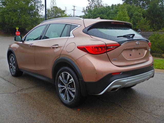 Used 2018 INFINITI QX30 Premium w/ Navigation Package AWD/4WD image 6