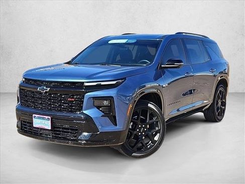 Used 2025 Chevrolet Traverse RS image 1