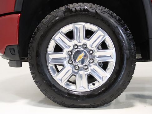 Used 2025 Chevrolet Silverado 2500 High Country w/ Technology Package AWD/4WD image 93