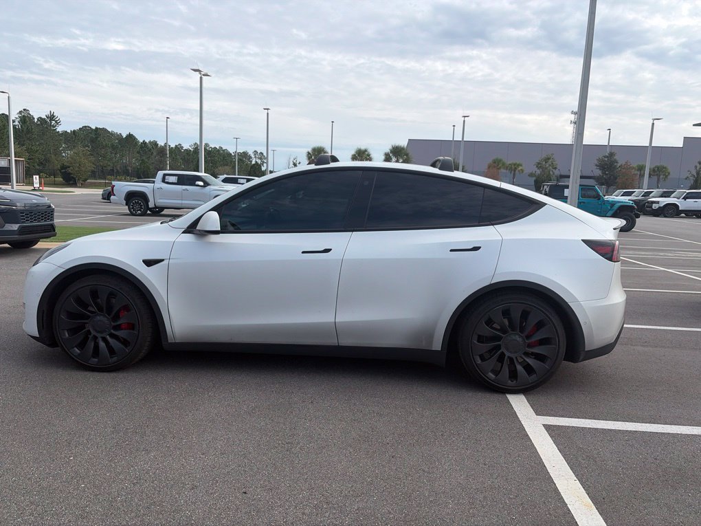 Used 2022 Tesla Model Y Performance AWD/4WD image 4