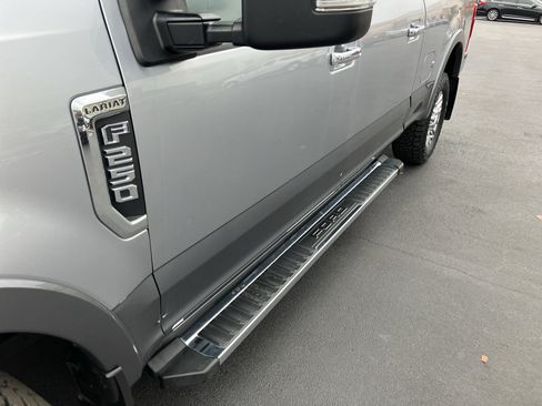 Used 2022 Ford F250 Lariat w/ Chrome Package image 40