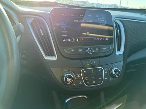 Used 2024 Chevrolet Malibu LT image 16