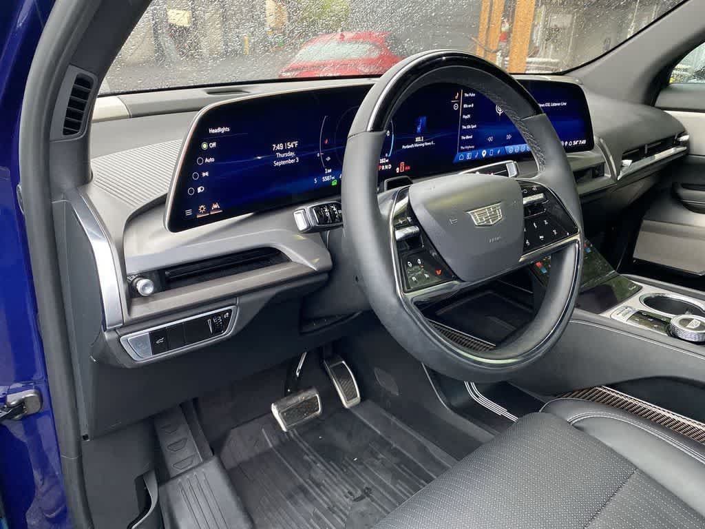 Certified 2026 Cadillac Vistiq Premium Luxury w/ LPO, Floor Liner Package AWD/4WD image 2