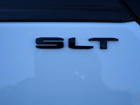 Used 2023 GMC Terrain SLT w/ Elevation Edition FWD image 26