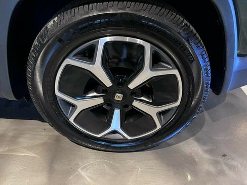 Used 2024 Rivian R1S Adventure AWD/4WD image 11