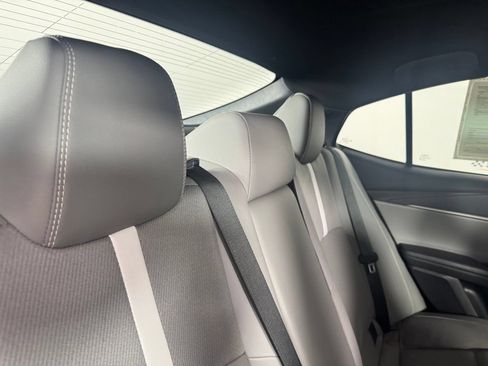 Used 2025 Toyota Camry SE w/ Convenience Package FWD image 29
