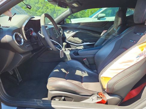 Used 2018 Chevrolet Camaro ZL1 RWD image 6