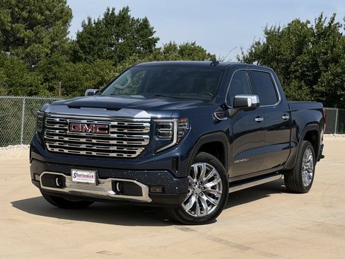 Used 2023 GMC Sierra 1500 Denali w/ Denali Reserve Package AWD/4WD image 2