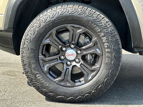 Certified 2024 GMC Canyon Elevation RWD image 26