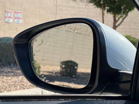 Used 2018 Honda Accord Touring image 10