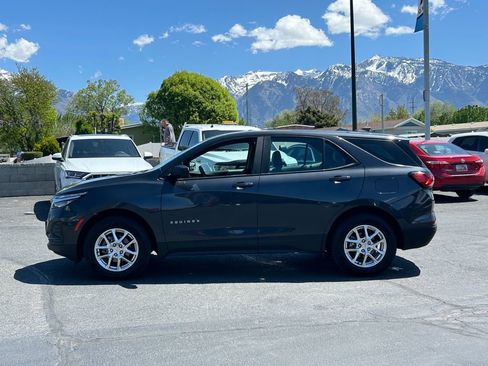 Used 2022 Chevrolet Equinox LS AWD/4WD image 8