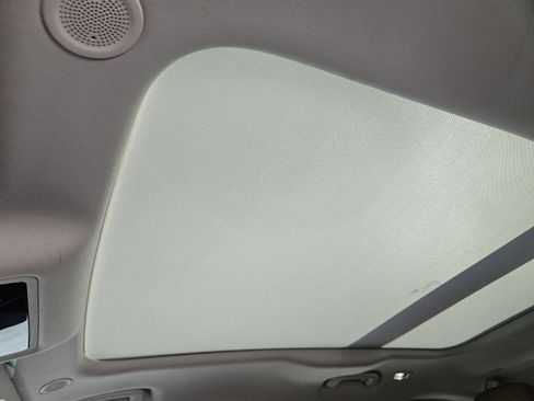 Used 2022 Jaguar F-PACE S image 28