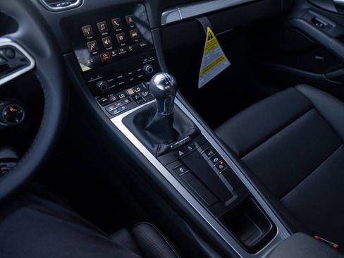 New 2025 Porsche 718 Cayman Base image 20