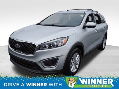 Used 2017 Kia Sorento LX w/ LX V6 Convenience Package