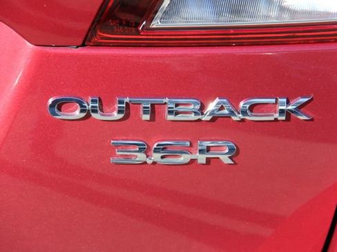 Used 2019 Subaru Outback 3.6R Limited image 10