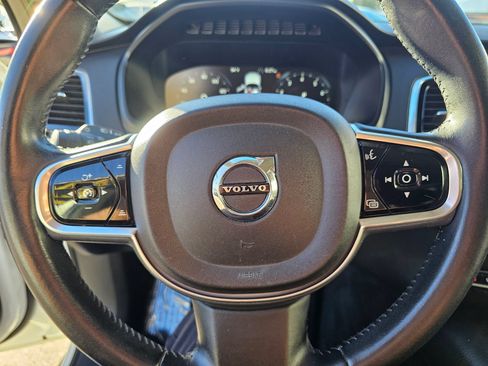 Used 2017 Volvo XC90 T6 Momentum w/ Vision Package AWD/4WD image 11