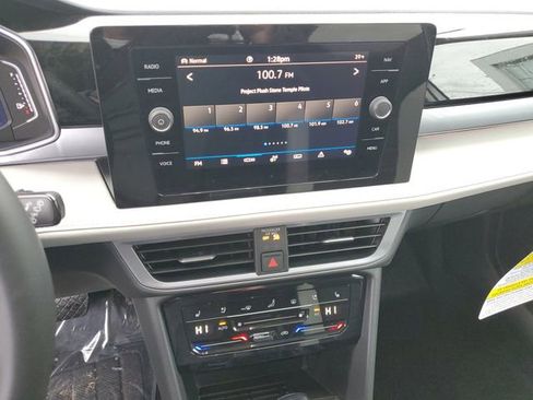 New 2026 Volkswagen Taos SEL image 24