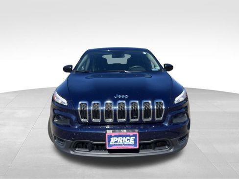 Used 2014 Jeep Cherokee Sport FWD image 8
