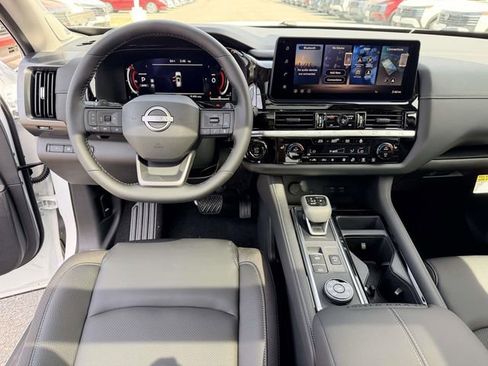 New 2026 Nissan Pathfinder SL AWD/4WD image 18