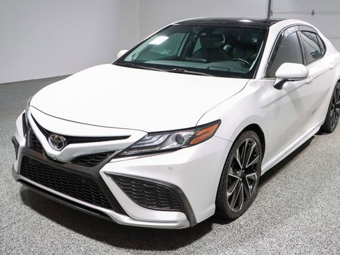 Used 2022 Toyota Camry XSE w/ Navigation Package image 30