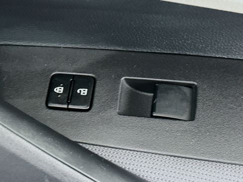 Used 2024 Toyota Corolla LE image 28