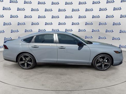 Used 2025 Honda Accord Sport image 8