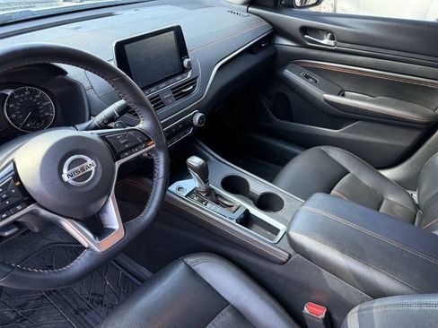 Used 2020 Nissan Altima 2.5 SR FWD image 7
