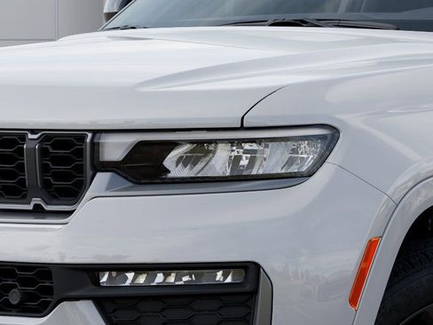 New 2026 Jeep Grand Cherokee Limited image 10